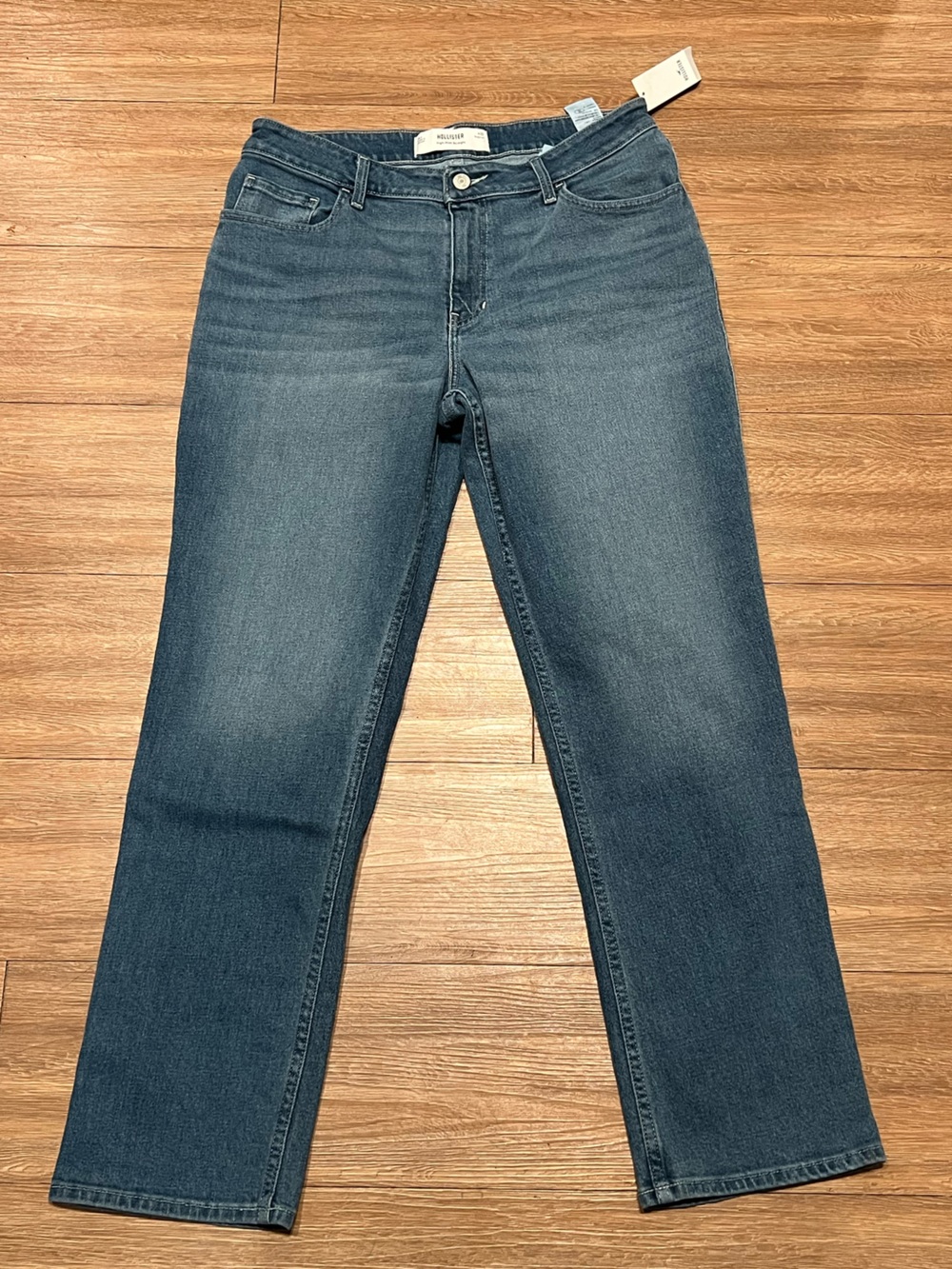NWT Hollister Women's Skinny Jeans in Dark Blue Wash Size 32